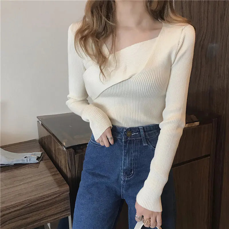 Chic Cross V-Neck Sweater - 2020 Essential