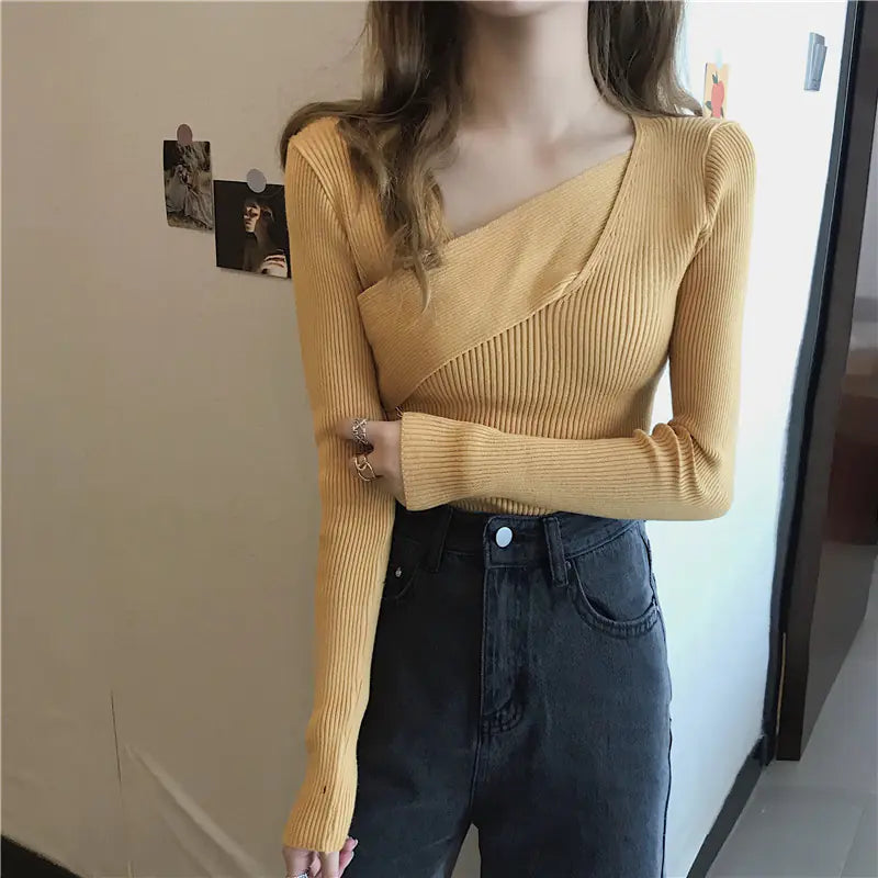 Chic Cross V-Neck Sweater - 2020 Essential