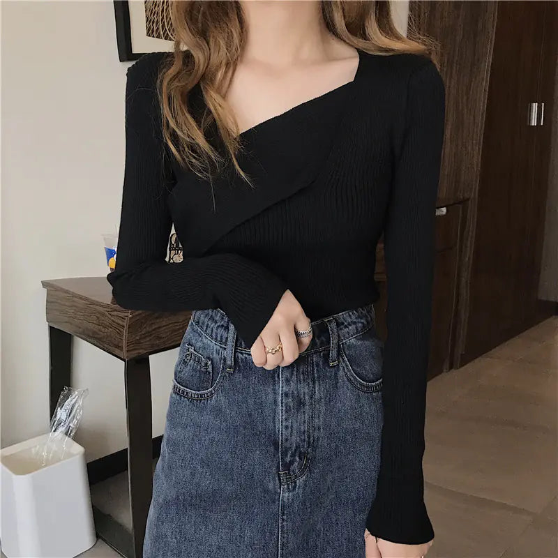 Chic Cross V-Neck Sweater - 2020 Essential